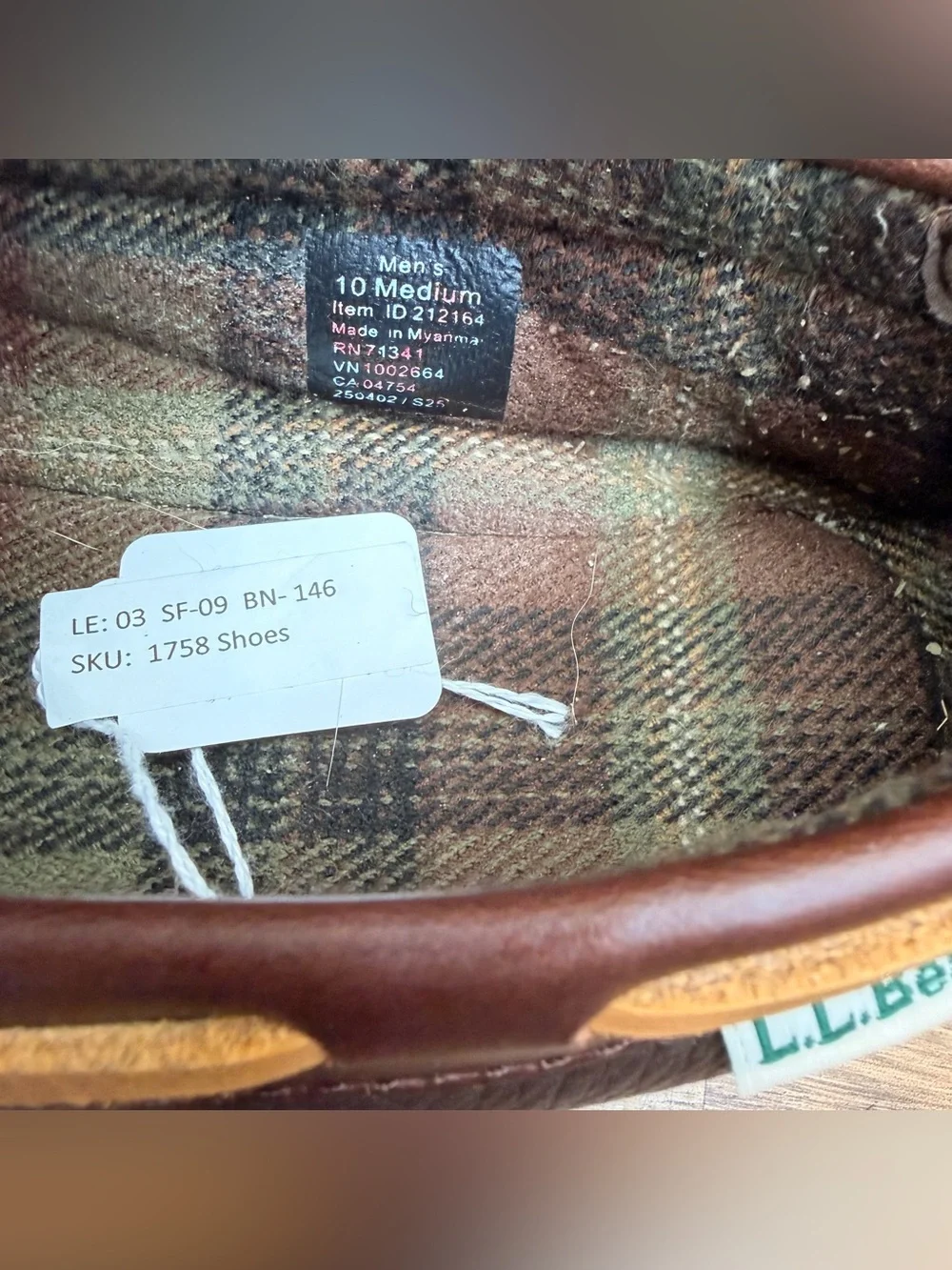 L.L. Bean Men’s size 10 Dark Brown Leather Boat Shoes with Laces